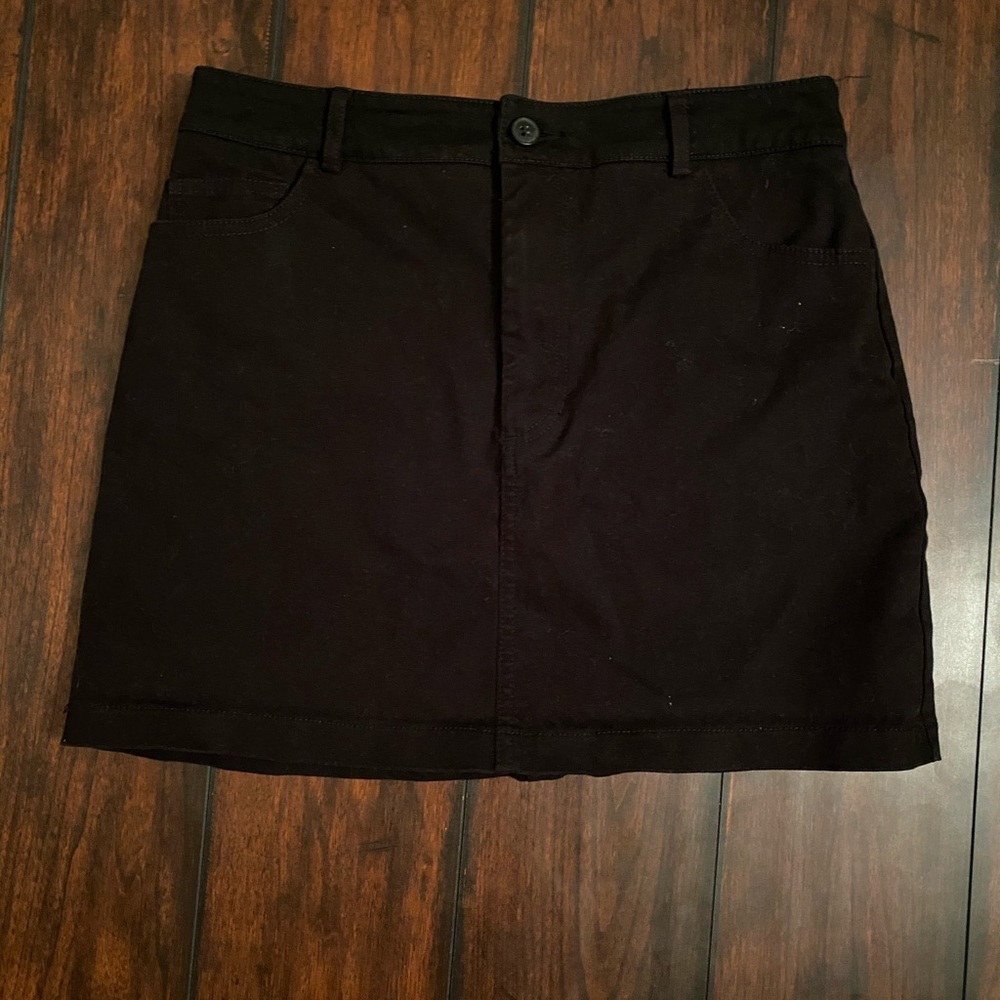 Black skirt!